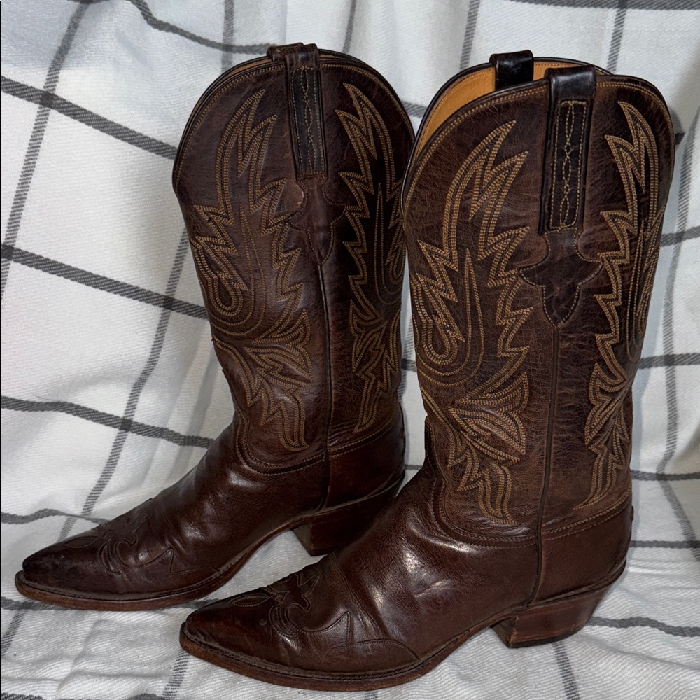 Lucchese Classics Men’s Leather Cowboy Boots in Rich Brown 8 - Picture 2 of 15